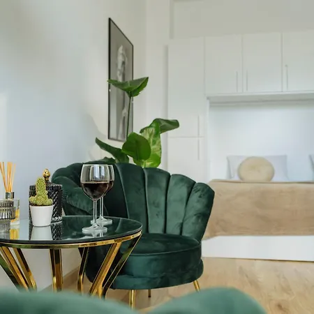 Sunset Rooftop Near Baba Novac Apartmán Bukurešť