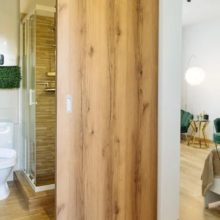 Sunset Rooftop Near Baba Novac Apartament