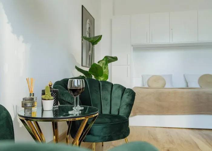 Sunset Rooftop Near Baba Novac 公寓 布加勒斯特