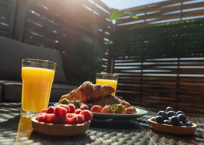 Sunset Rooftop Near Baba Novac Апартаменти