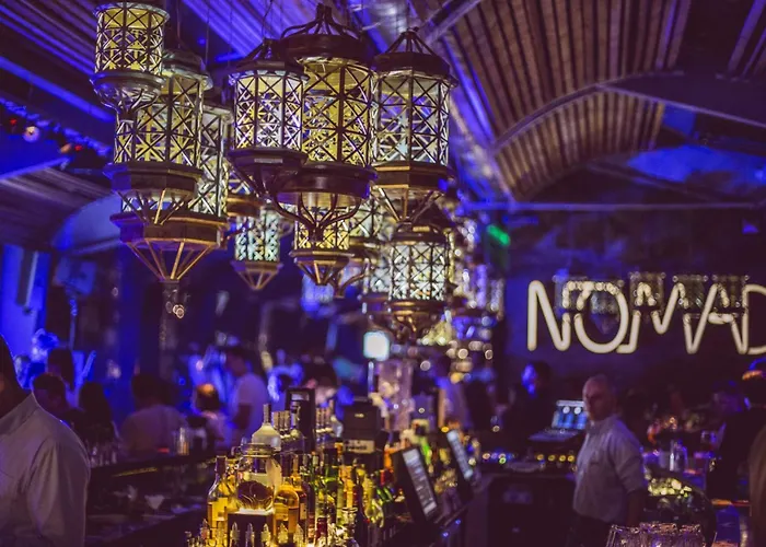 Sunset Rooftop Near Baba Novac Апартаменти Бухарест