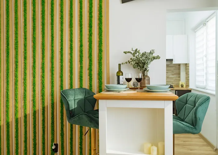 Апартаменти Sunset Rooftop Near Baba Novac Бухарест